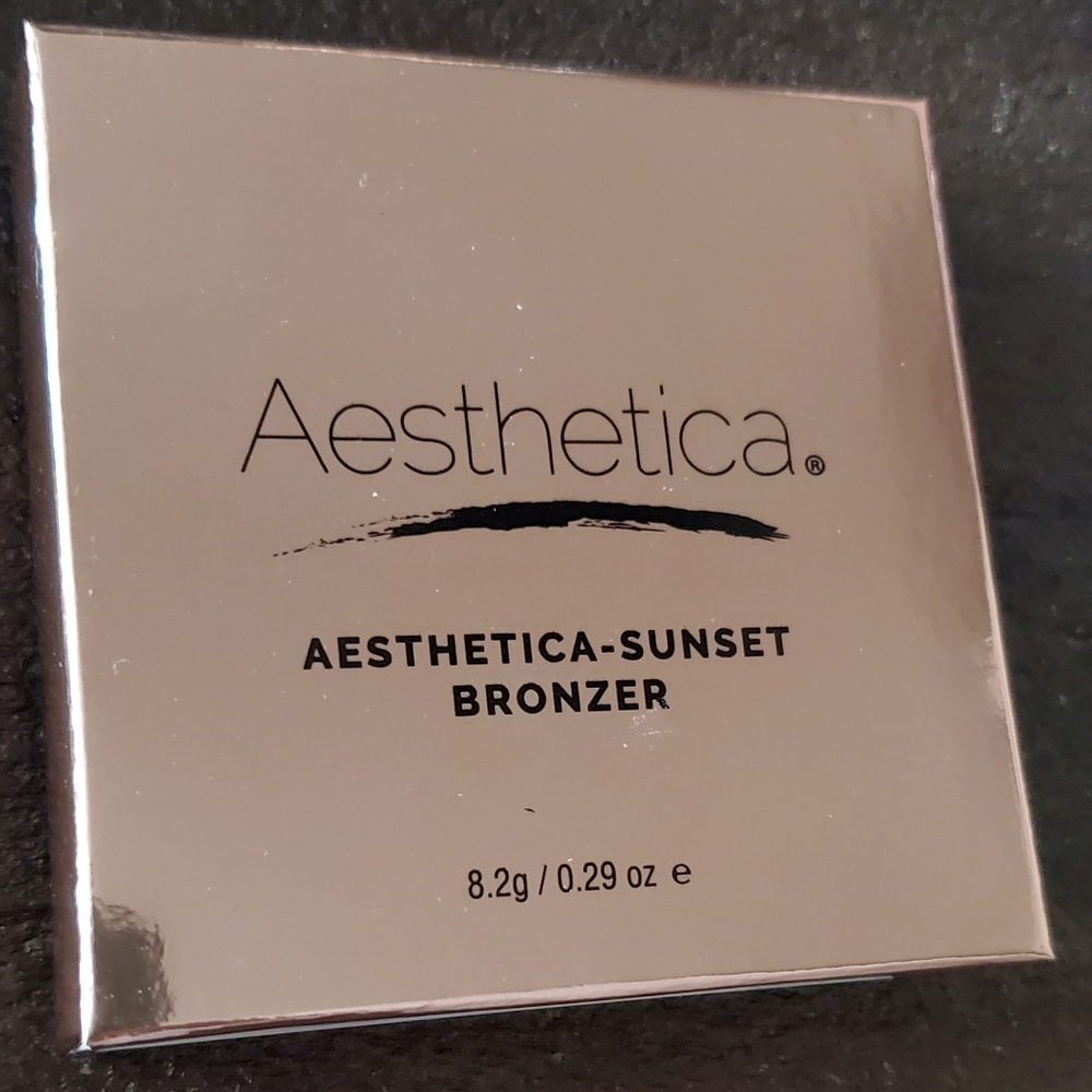 Aesthetica bronzer